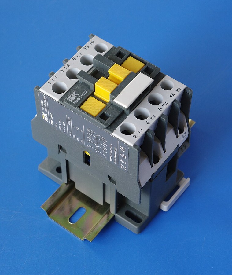 Capacitor Duty Contactor 25 kVAR with Resistors